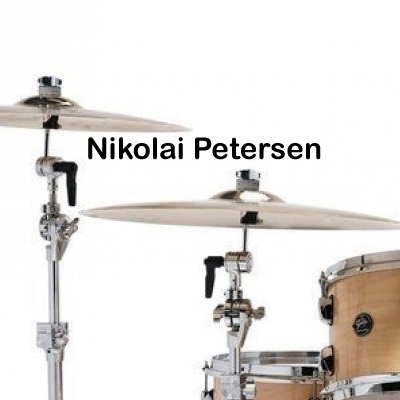 Nikolai Petersen, Drumcoach, ist Berliner Schlagzeuger (The Eternal Love/Ed Prosek/The Looneytunez) und erfahrener Drum-Lehrer.
