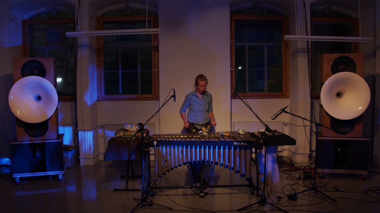 Light Metal: Extra Life + Naaljos Ljom + Els Vandeweyer