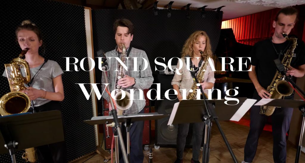 round square mit Paul Engelmann - tenor saxophone Charlotte Joerges - tenor saxophone Paul Feise - tenor saxophone Elli Sooß - baritone saxophone Conrad Steinhoff - double bass Leon Griese - drums