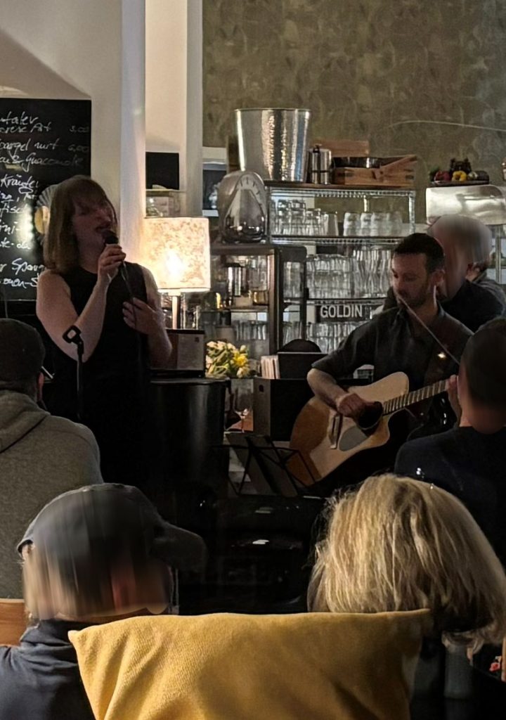 Ana Rocha & Tal Yadin im Cafe Klick am 02.04.2025 02